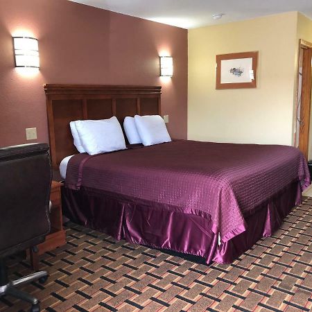 Americas Best Value Inn-Indianola Εξωτερικό φωτογραφία