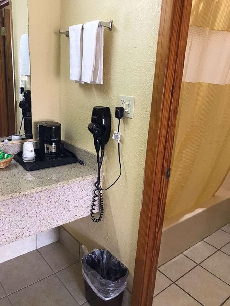 Americas Best Value Inn-Indianola Δωμάτιο φωτογραφία