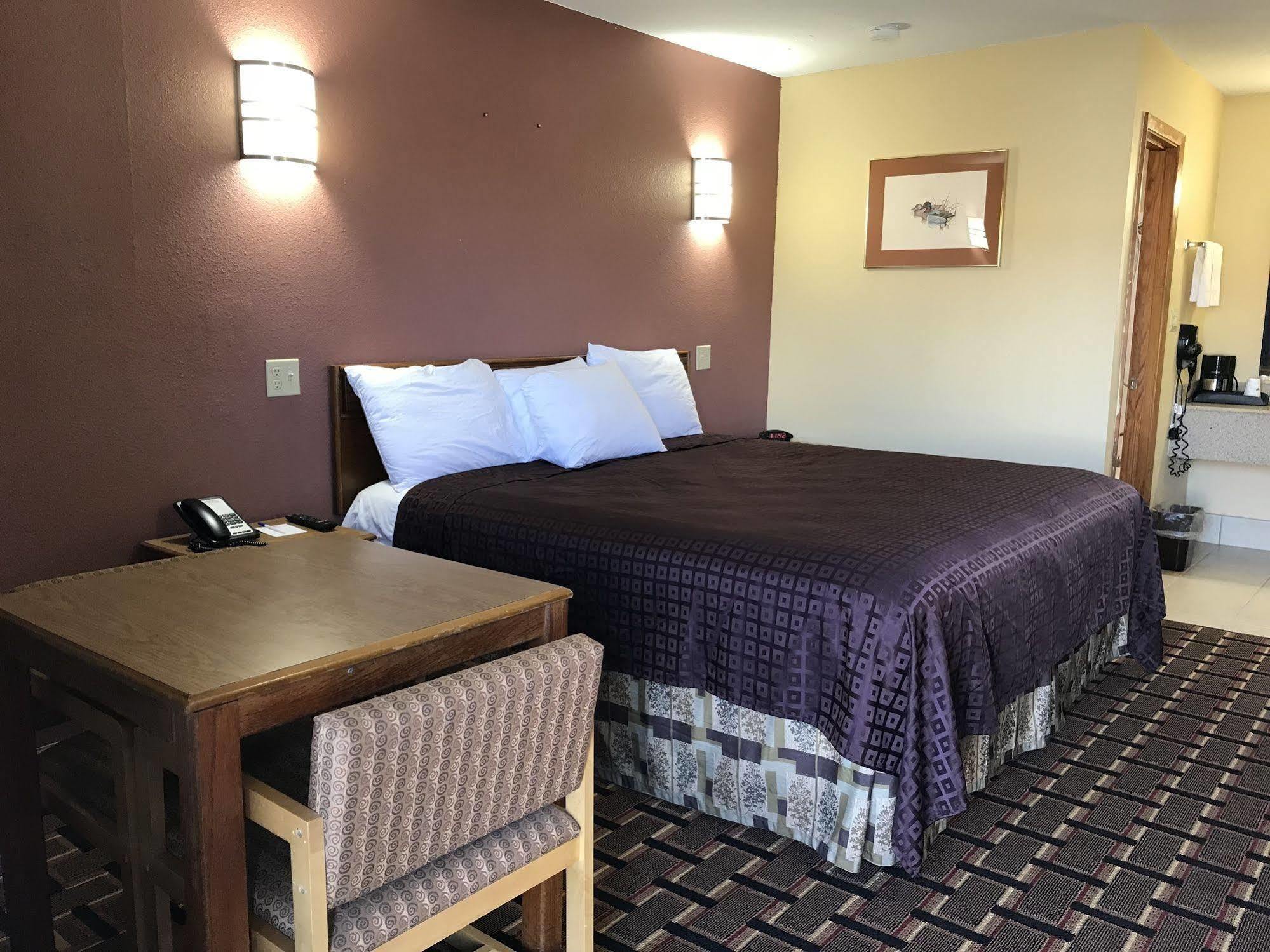 Americas Best Value Inn-Indianola Εξωτερικό φωτογραφία