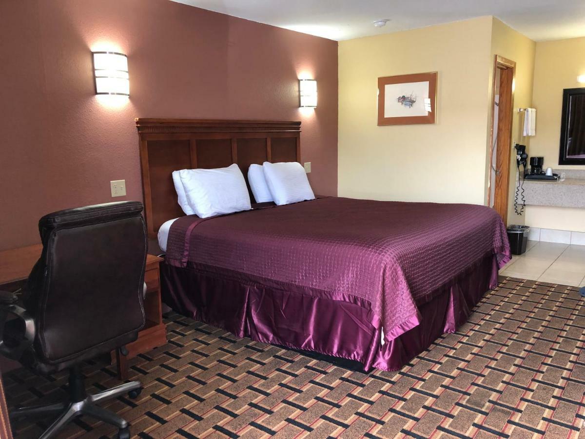 Americas Best Value Inn-Indianola Εξωτερικό φωτογραφία